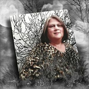 Meet your Posher, Carolyn